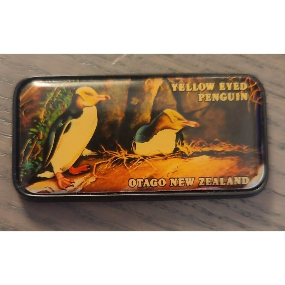 Yellow Eyed Penguin Otago New Zealand Vintage Souvenir Refrigerator Magnet